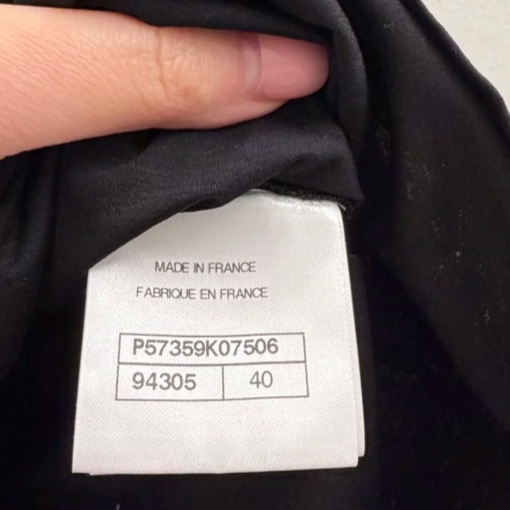 CHANEL Black Tee with White 'Gabrielle Chanel' Logo NEW - Picture 5 of 6